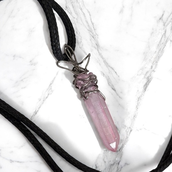 5 For $25💫Wrapped Light Pink Quartz Pendant - Picture 1 of 3